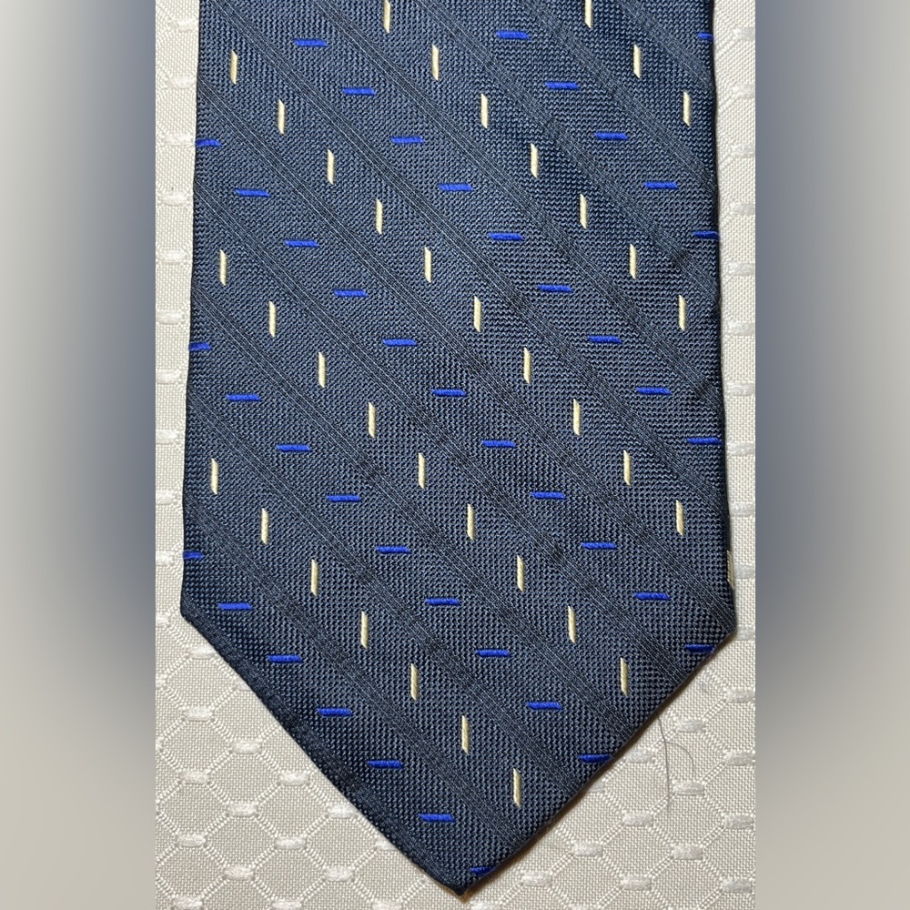 Jos A. Bank Signature Collection 100% Silk Tie Gray Blue Hand-sewn in USA